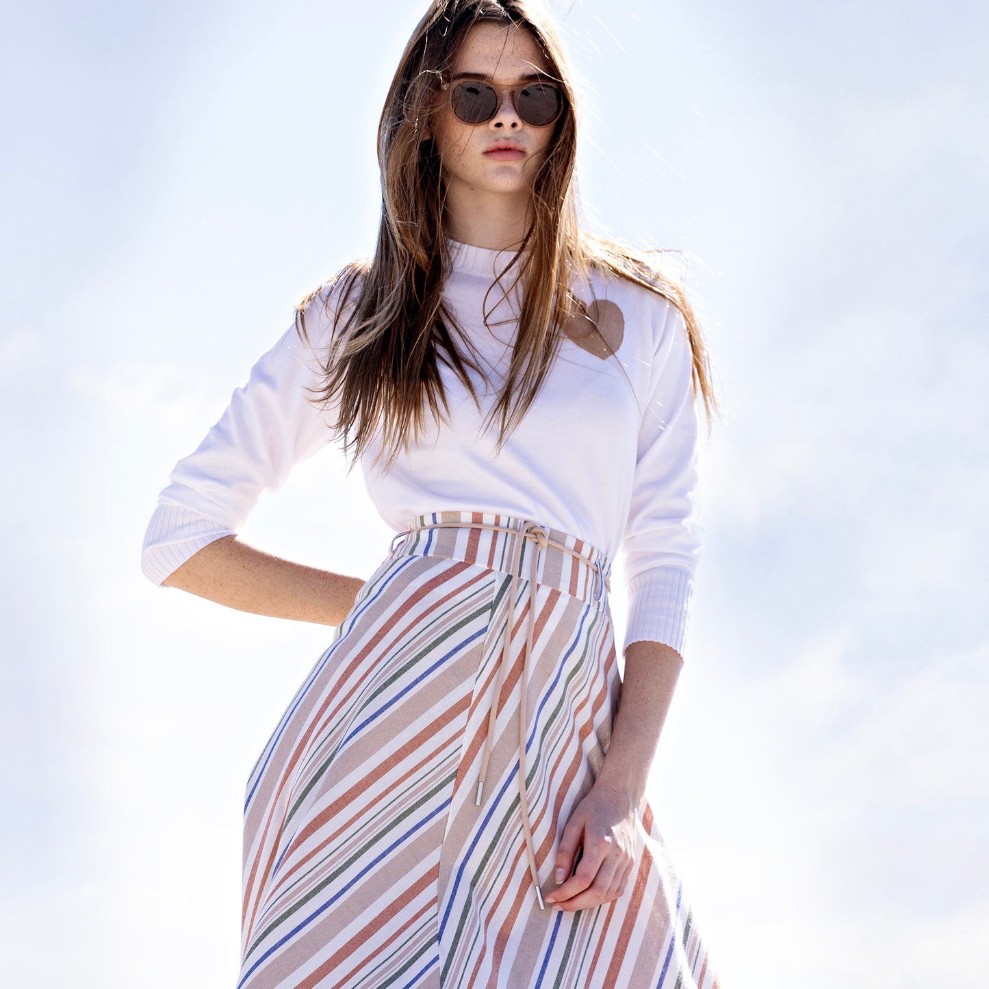 Heart Sweater IN: White