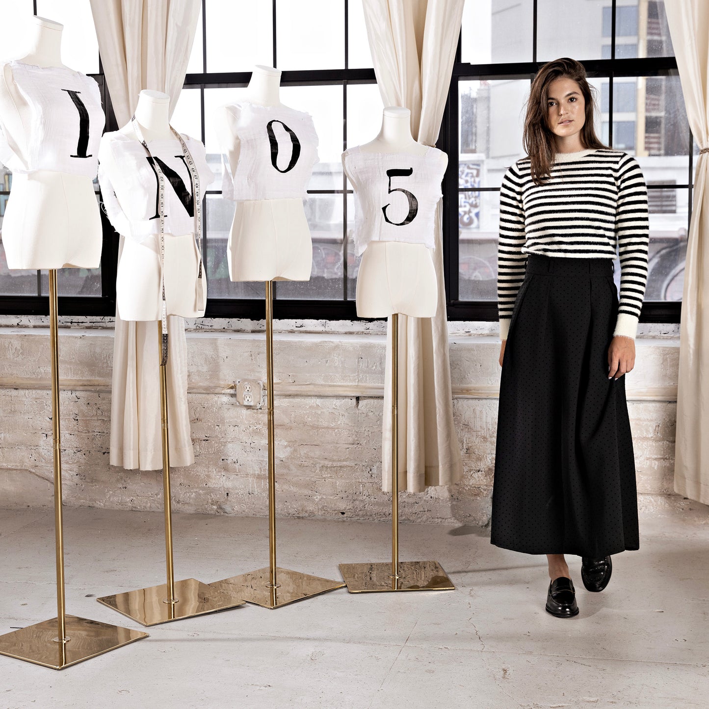 Pleated Skirt IN: Black Dots