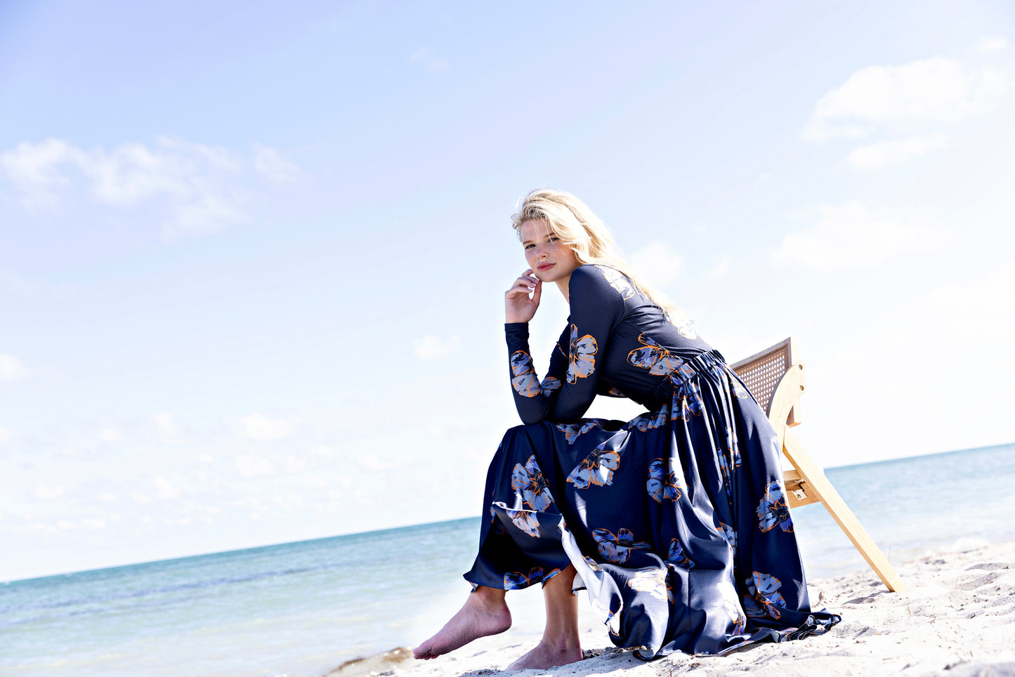 Fitted Tee IN: Blue Flower Print