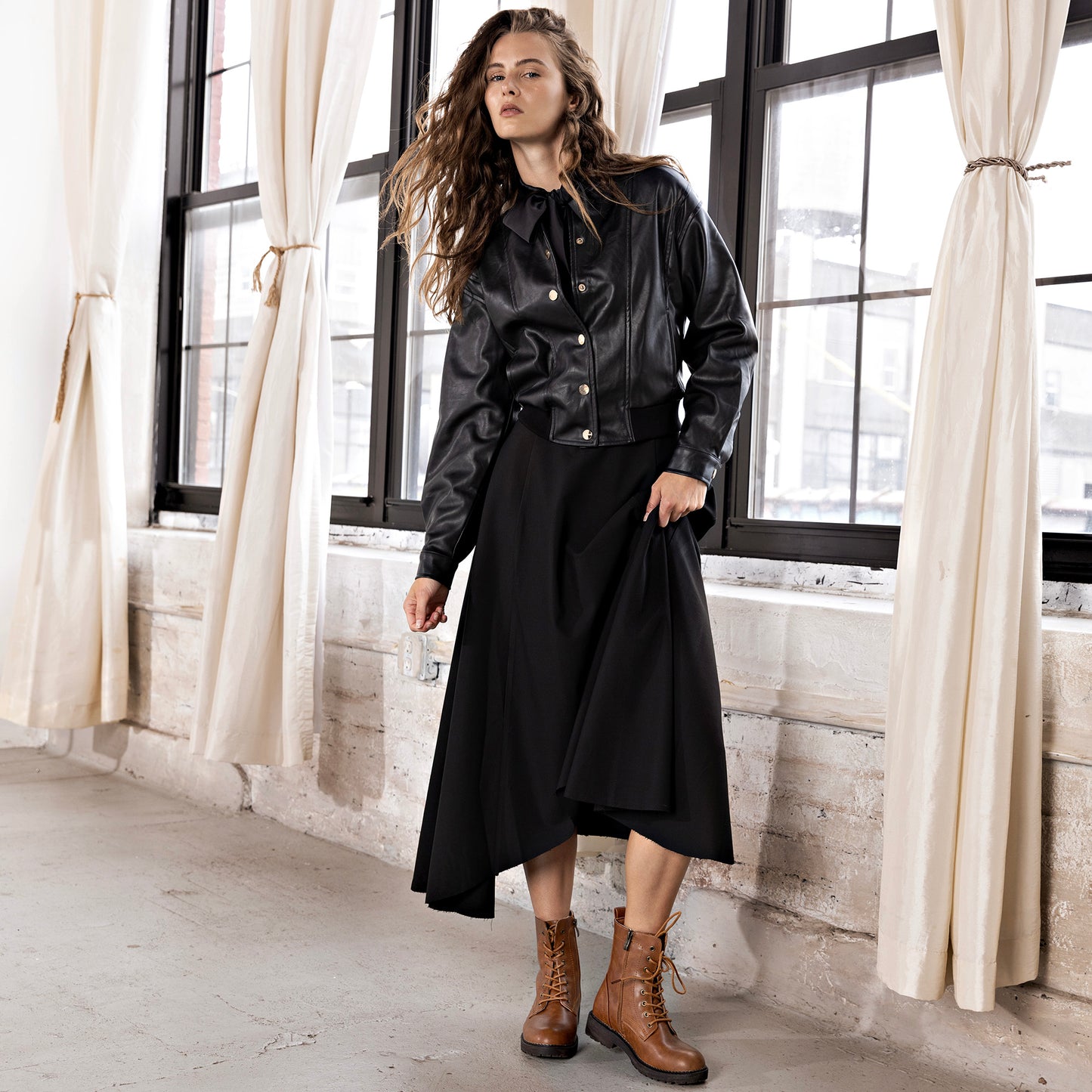 Asymmetric Skirt IN: Black